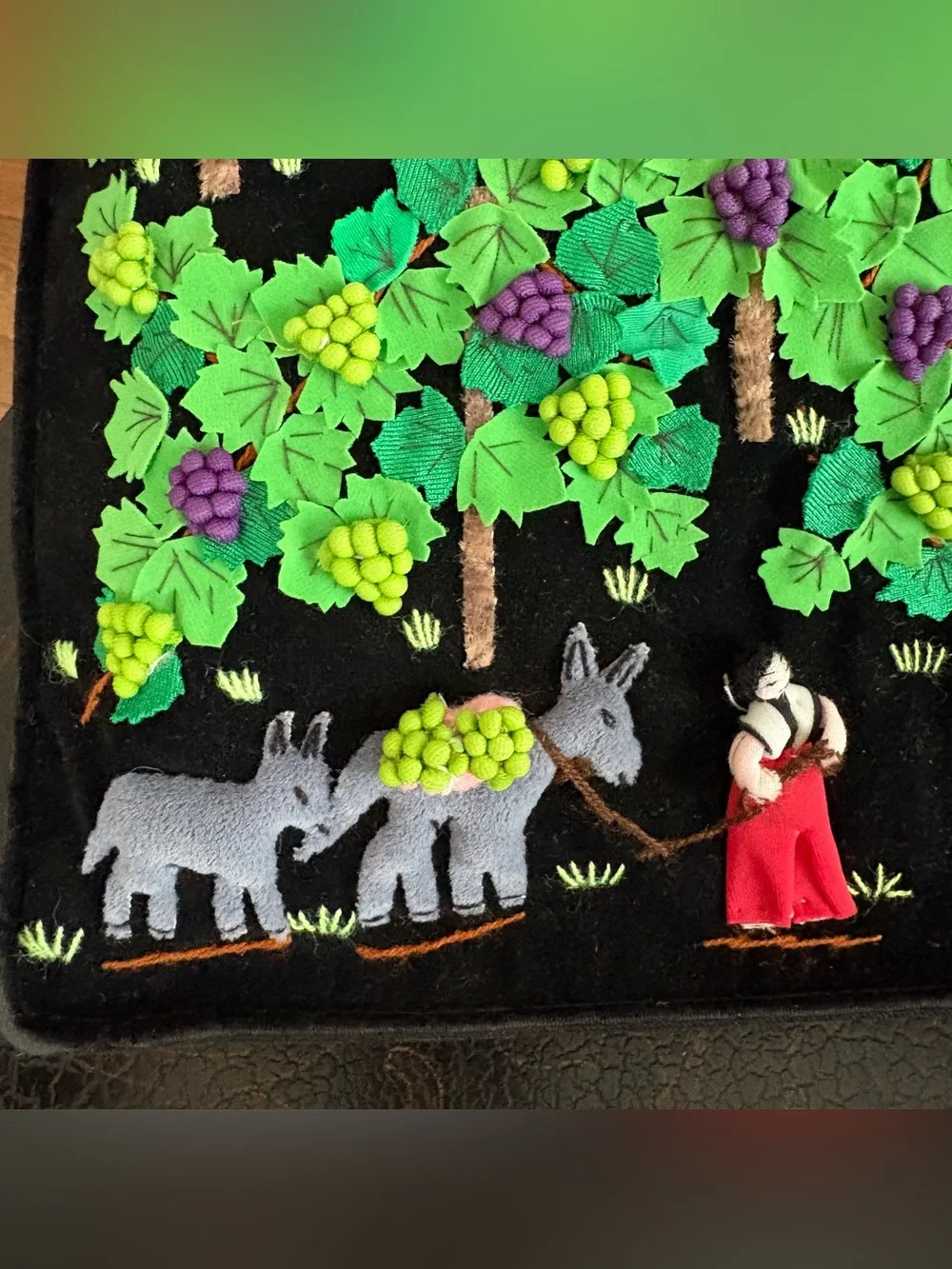 Peruvian Hand Crafts Appliqué Vineyard Workers Tote
